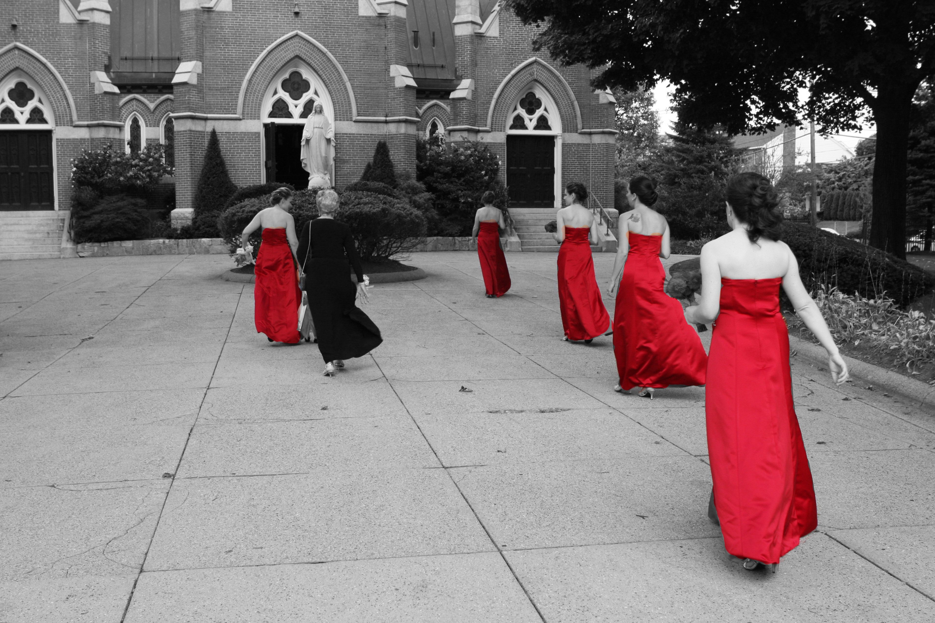 red-dresses